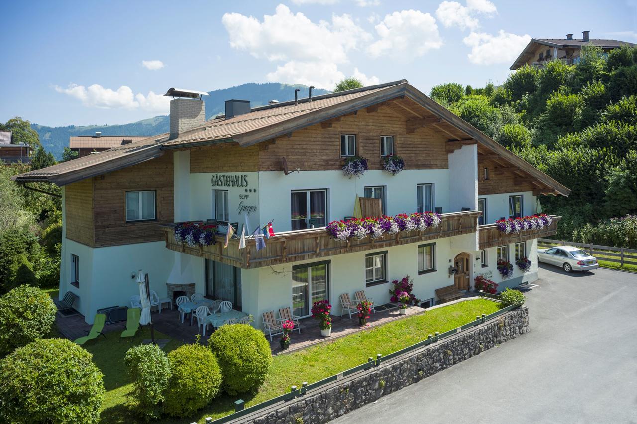 Gaestehaus Greger Acomodação com café da manhã Sankt Johann in Tirol Exterior foto